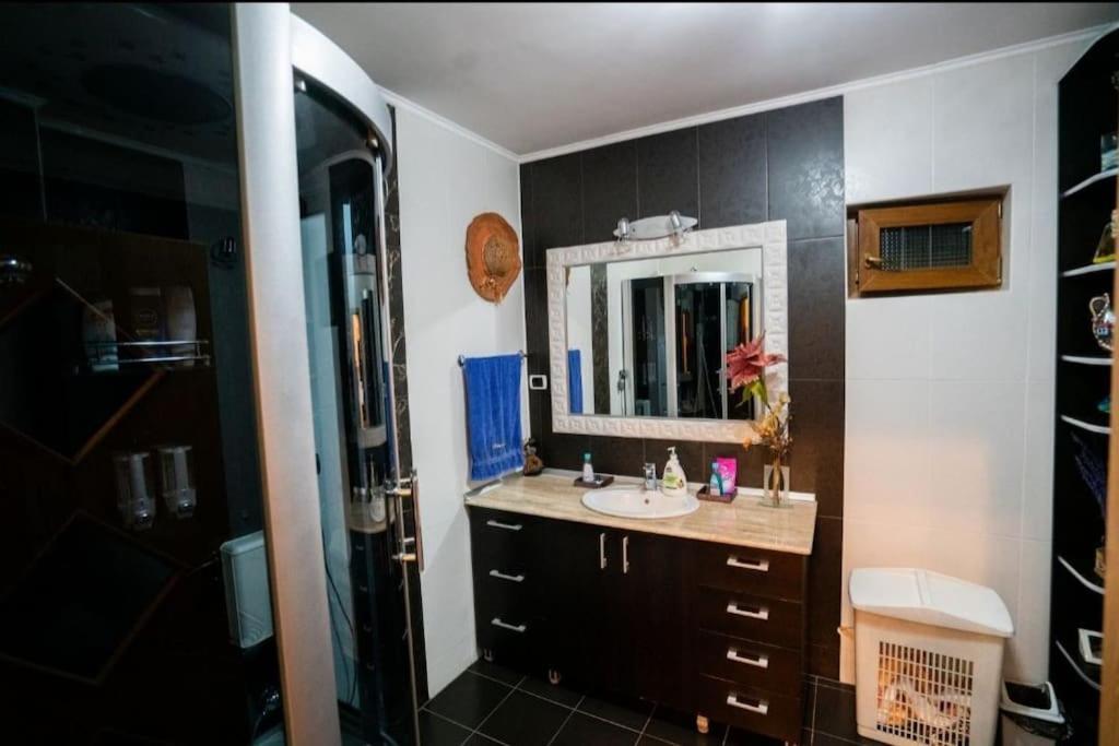 Casa Mona Villa Oradea Eksteriør billede