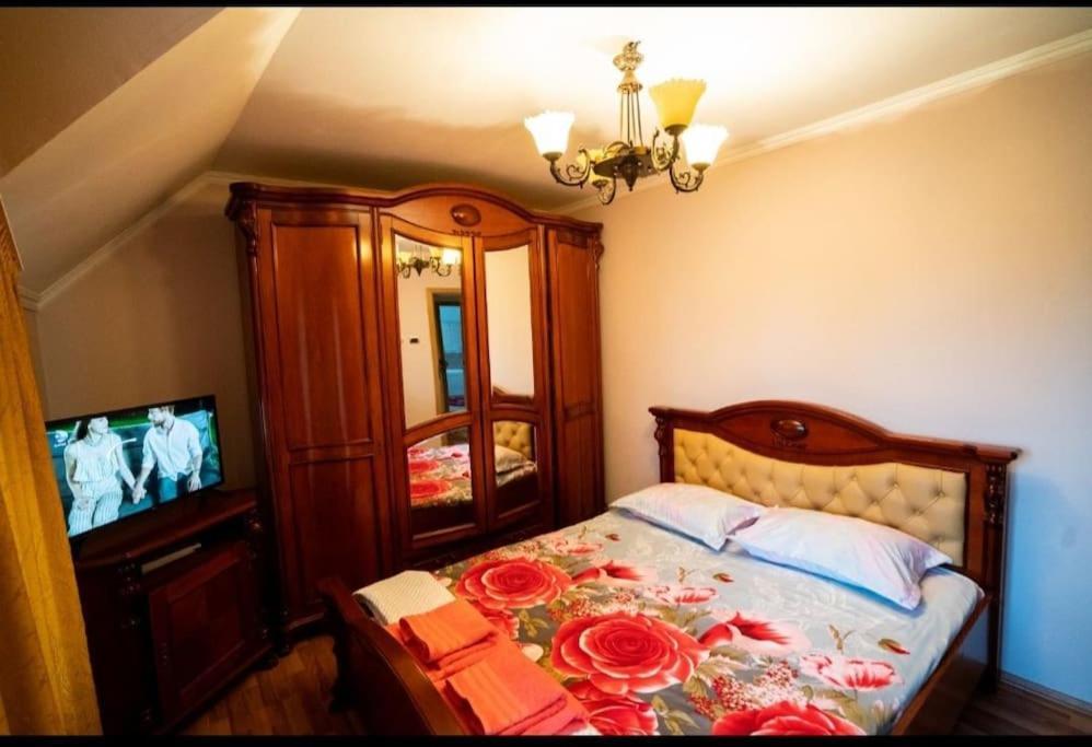 Casa Mona Villa Oradea Eksteriør billede